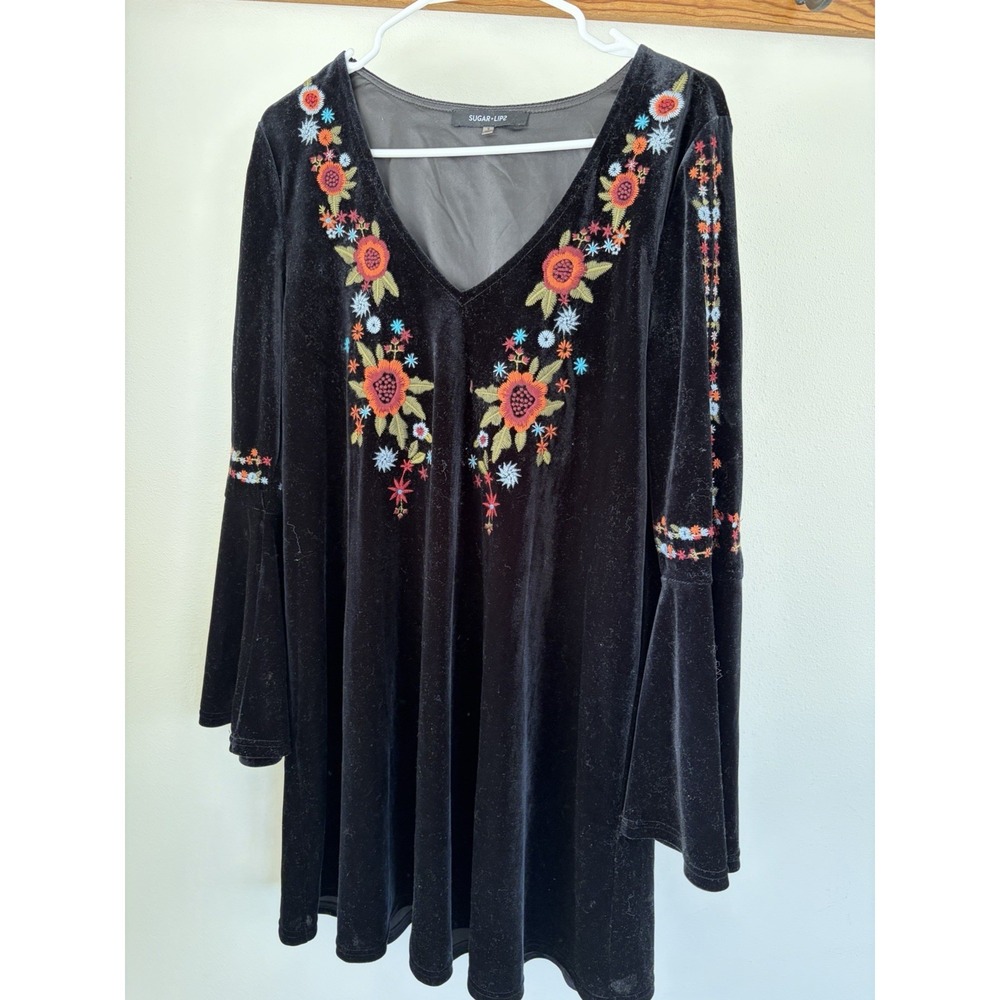 Sugar‎ Lips Women's Dress Size S Boho Floral Embroidered Bell Sleeve Velvet